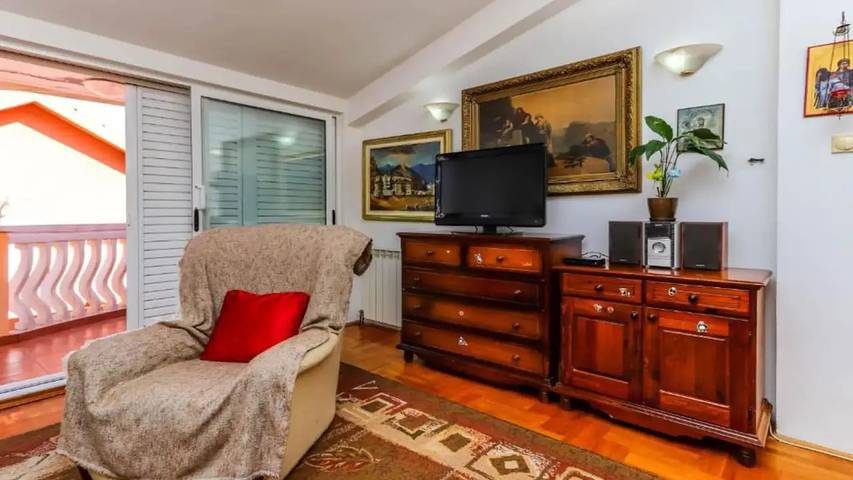 Ferienwohnung für 5 Personen, mit Balkon in Budva - 4