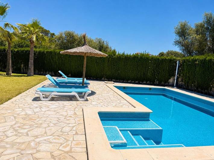 Ferienhaus für 6 Personen, mit Balkon und Terrasse sowie Garten und Pool in Es Trenc - 3
