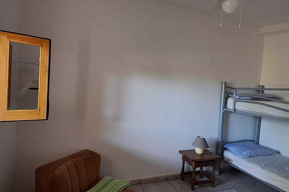 3 bedroom ground floor house on smallholding in L'Ampolla, Costa Dorada