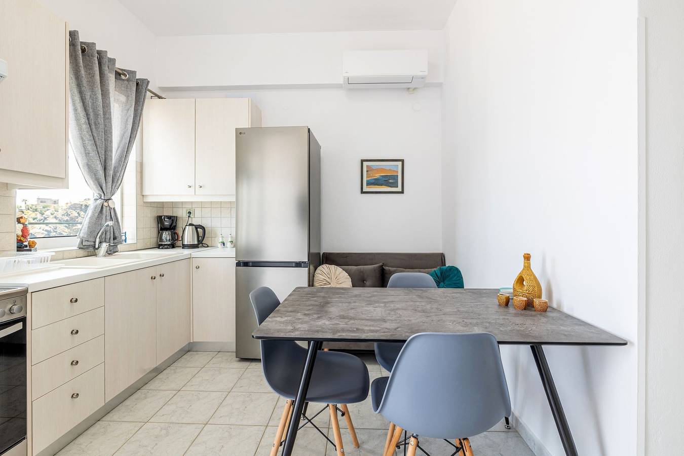 Ganze Wohnung, Ferienwohnung für 5 Personen mit Balkon in Iraklio-Heraklion und Umgebung