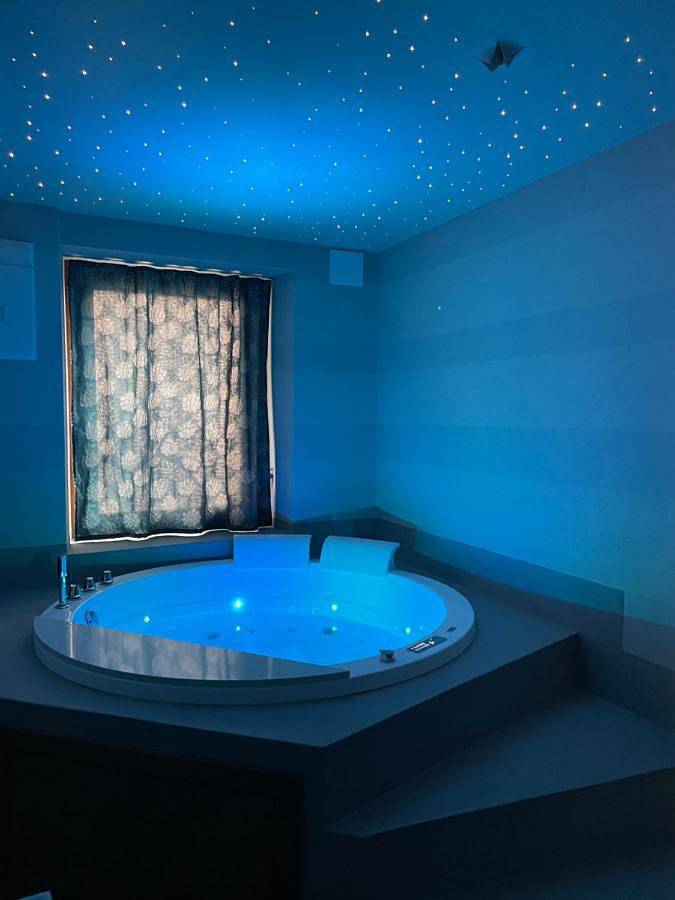 Gîte pour 2 personnes, avec jacuzzi dans Morgex