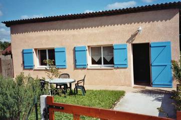 Gîte pour 4 personnes, avec jardin et vue à Pont-de-Poitte