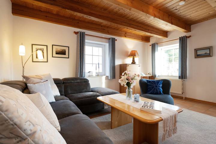 Ferienhaus für 6 Personen, mit Garten und Terrasse in Bisdorf