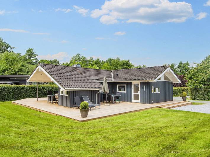 Ferienhaus für 6 Personen, mit Terrasse und Garten in Loddenhøj