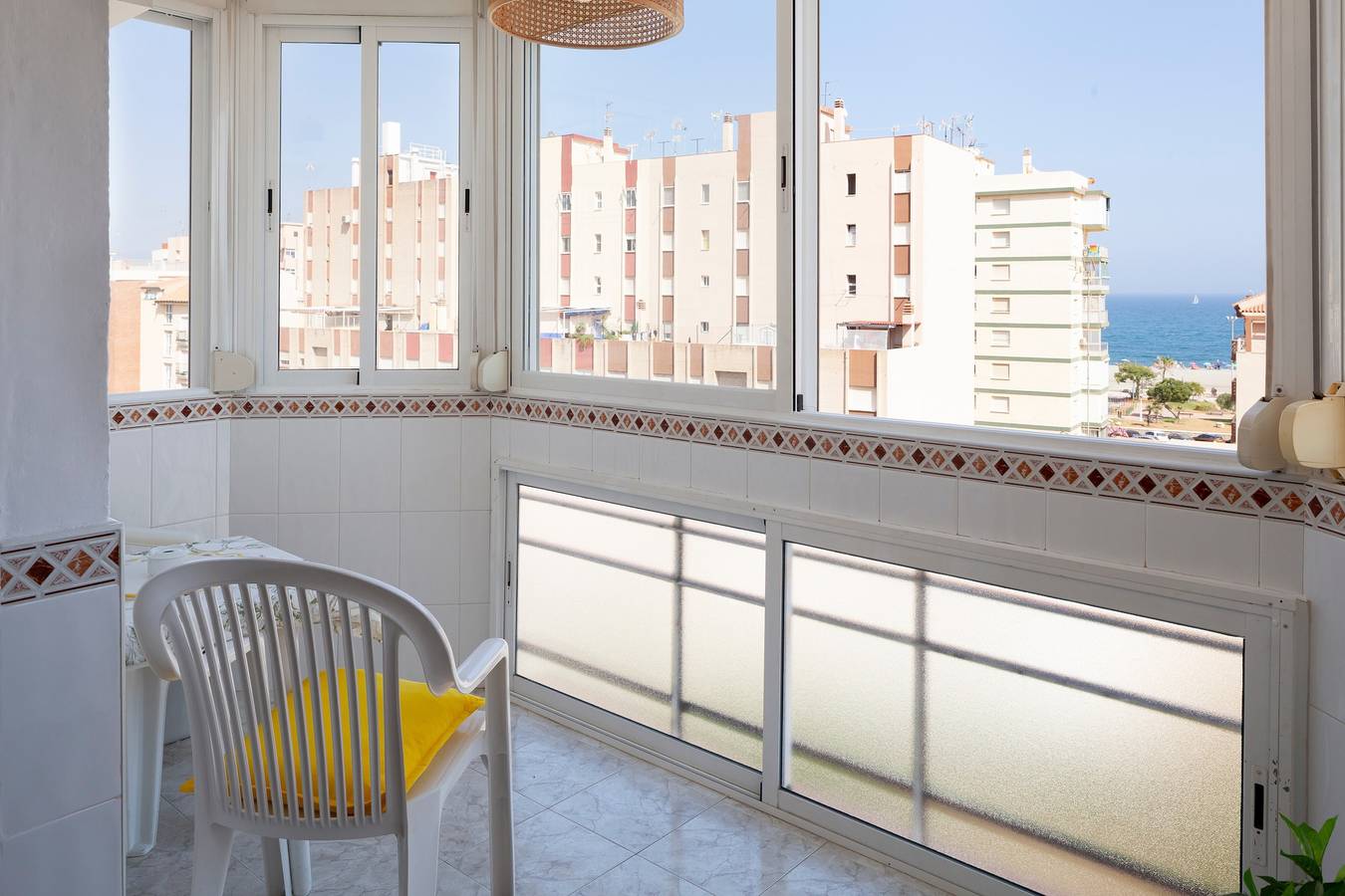 Ganzes Studio, Studio-Apartment 'Torre Del Mar' mit Meerblick, Wlan und Klimaanlage in Playa de Torre del Mar, Torre del Mar
