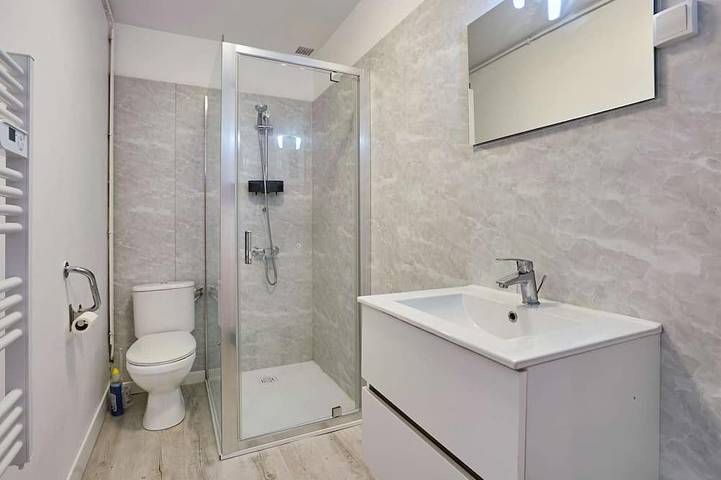 Appartement entier, Studio climatisé - 2 pers. proche Thermes in Cazaubon, Gers