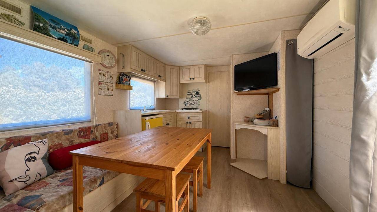 Mobilhome terrain privé cuisine d été Sud Corse in Porto-Vecchio, Sartène en omgeving