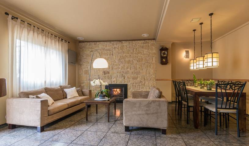 Casa vacacional 'Ca Lluis' con vistas a la montaña, Wi-Fi y aire acondicionado in Vall de Laguart, Costa Blanca