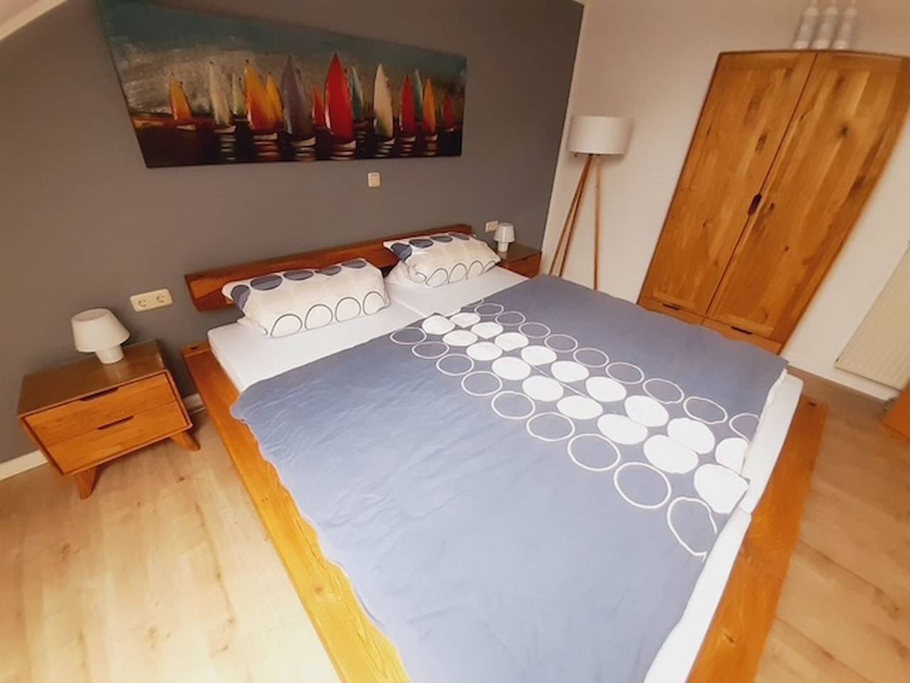 Ganze Wohnung, Komfortables Feriendomizil im 2. Og mit Hafenblick, Balkon und Meerblick in Orth in Westfehmarn, Fehmarn