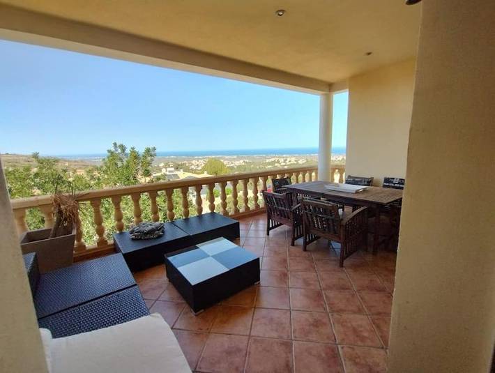 Casa rural para 20 personas, con terraza además de jardín y vistas, Se admiten mascotas en Ráfol de Almunia