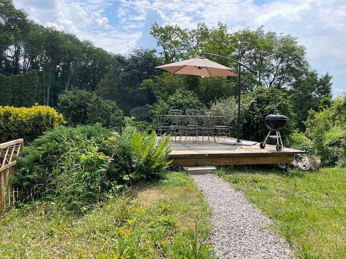 Gîte pour 4 personnes, avec vue ainsi que jardin et terrasse à Walcourt