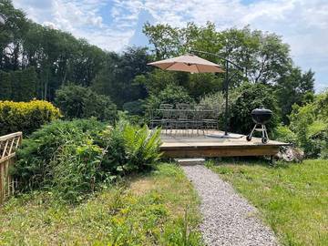 Gîte pour 4 personnes, avec jardin ainsi que terrasse et vue à Walcourt