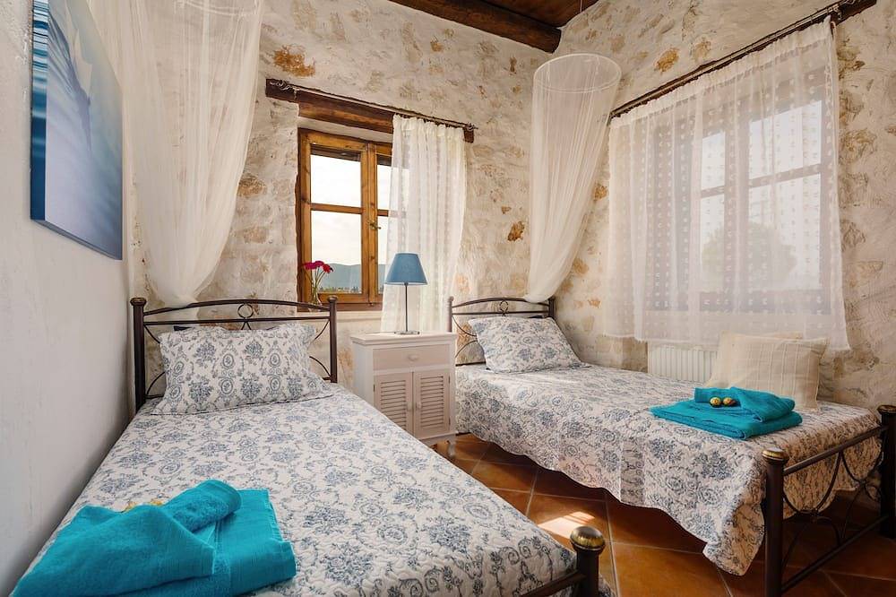 Varta Village - Elea House in Zante