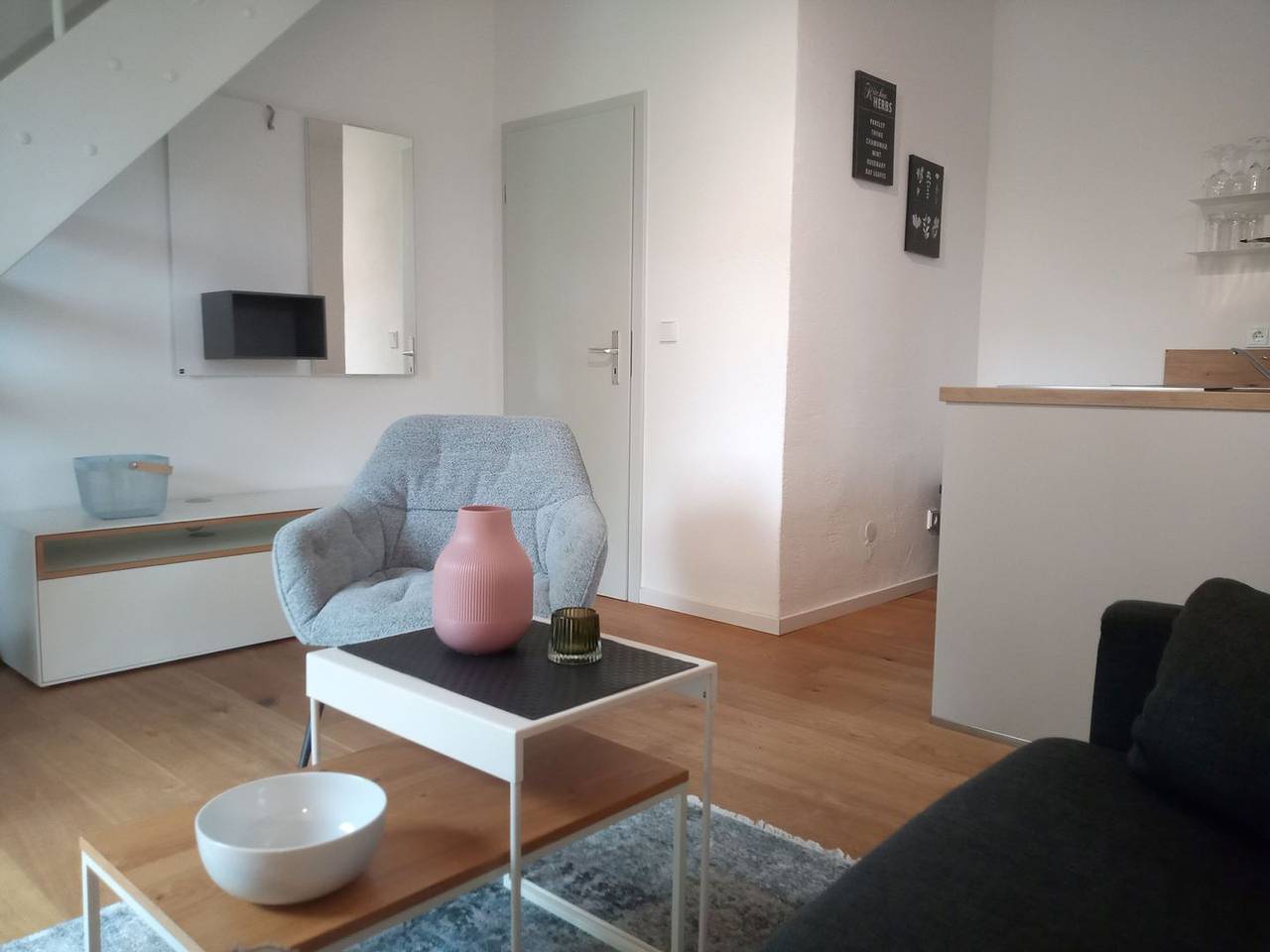 Ferienwohnung 2 – Achterwasser: Komfort mit Balkon, Terrasse & Blick aufs Wasser in Neeberg, Krummin