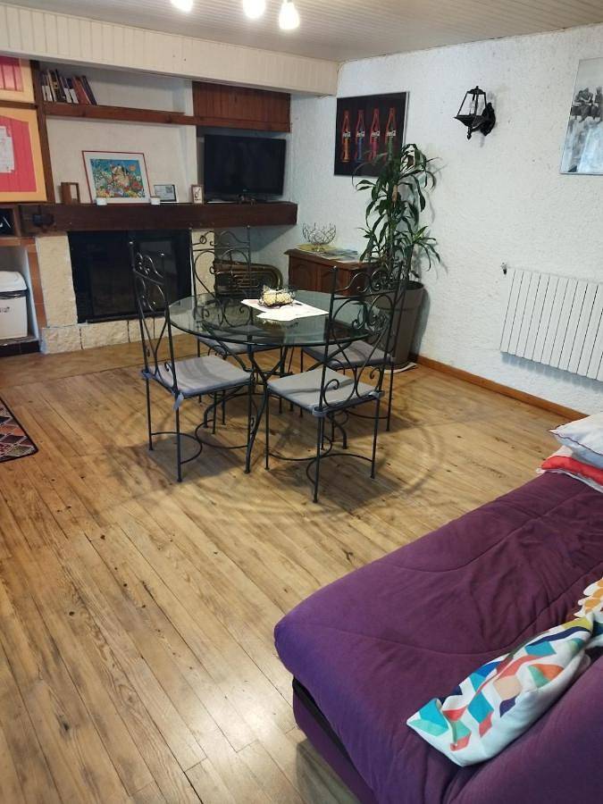 Appartement de vacances pour 4 personnes, avec Terrasse ainsi que Jardin et Vue