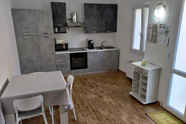 Casa vacanza per 5 persone, con giardino e balcone, con animali domestici in Nulvi