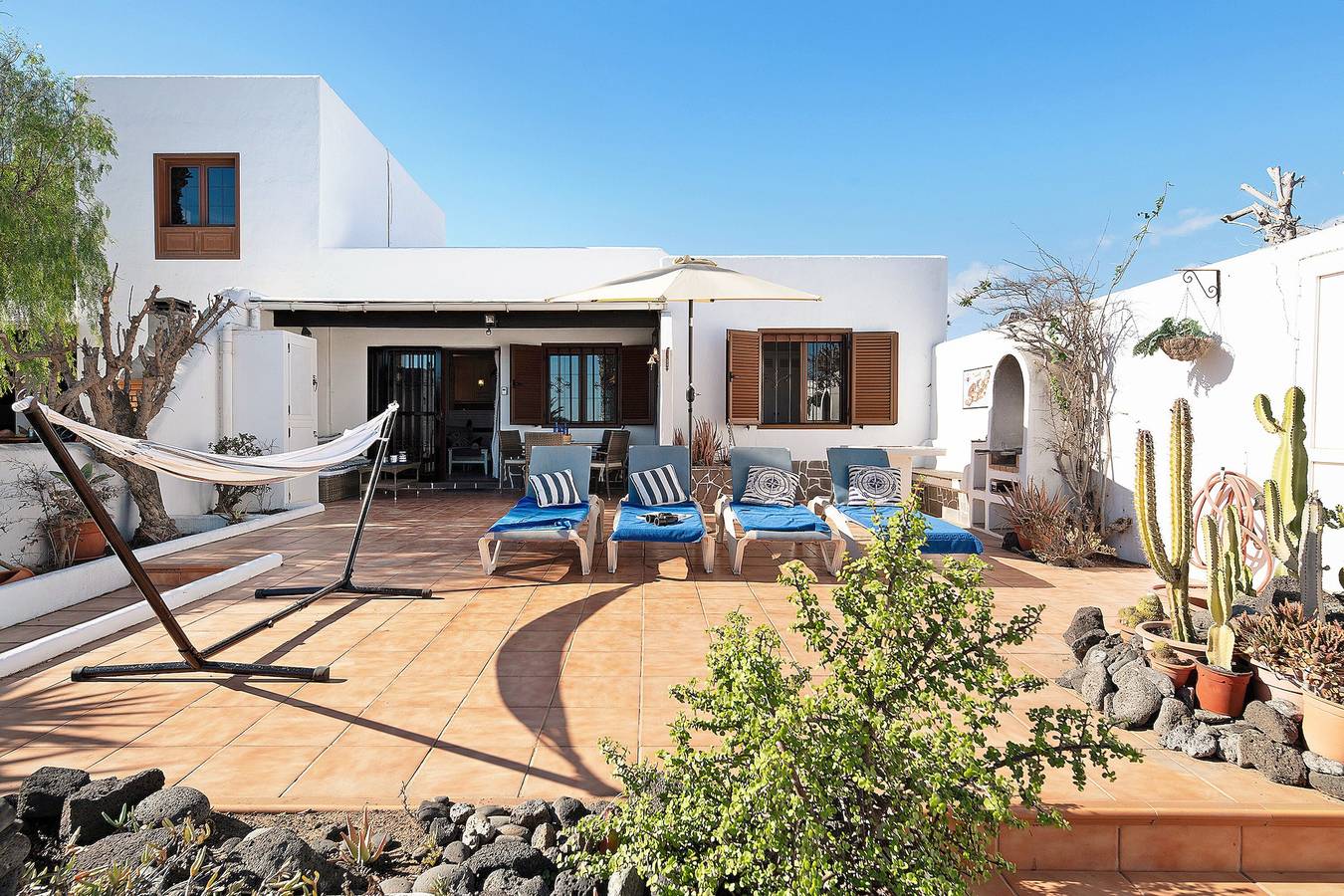 Ganze Wohnung, Ferienwohnung 'Puerto Chico A' mit Gemeinschaftspool, privater Terrasse und Wlan in Playa Blanca, Yaiza