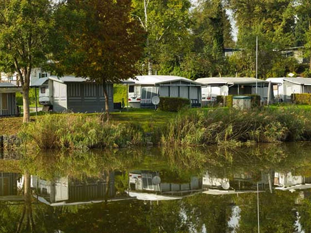 Ganze Ferienwohnung, Miet - Wohnwagen, maximal 2 Erwachsene und 3 Kinder in Lindau, Bayerisch Schwaben