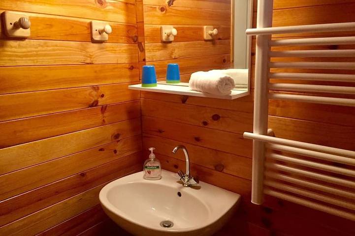 Gîte pour 3 personnes, avec jacuzzi et jardin ainsi que terrasse et piscine à Huriel - 4