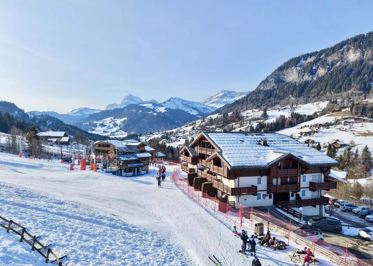 Apartamento entero, Gran terraza sur al pie de las pistas de Espace Diamant in Flumet, Albertville region