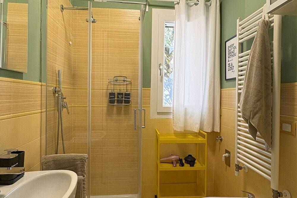 Ganze Wohnung, Marlor House - Feeling at home in Brescia: a two-room apartment for business or tourism in Brescia, Brescia Provinz