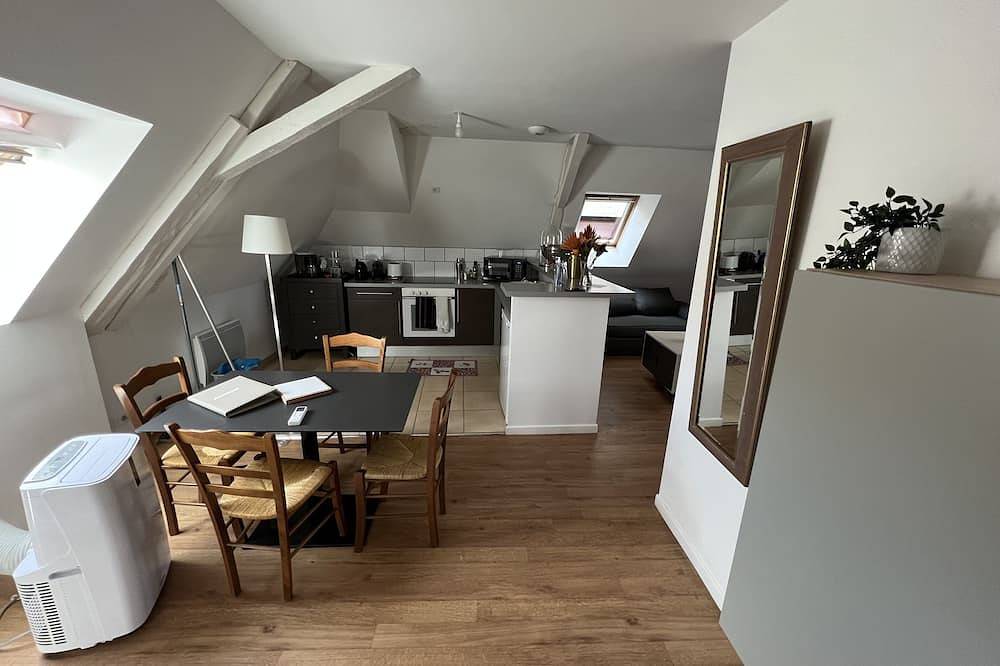 Apartamento entero, Venez Dormir Dans Lancien Hospice Duzerche in Uzerche, Región de Tulle