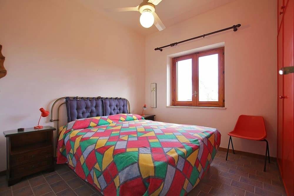 Entire apartment, Casa Elvira - At a few Steps From the Zingaro Natural Park and the Sea in San Vito Lo Capo, Trapani Province