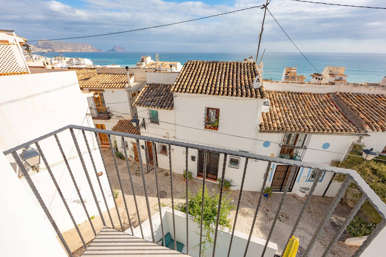 Room 'Altea  06' with Shared Pool, Wi-Fi and Air Conditioning in Town of Altea, Altea