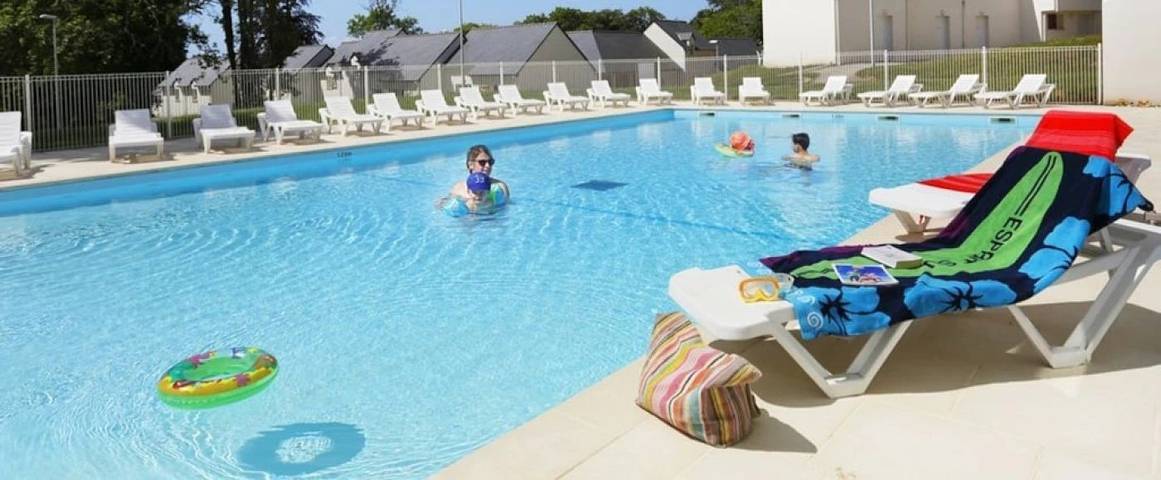 Mobil home pour 6 personnes, avec piscine et terrasse à Audierne - 2