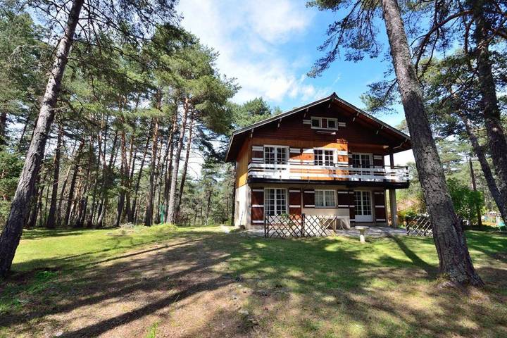 Gîte pour 8 personnes, avec jardin et vue à La Bastide