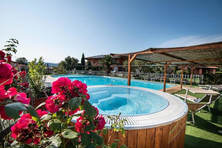 Agriturismo per 2 persone, con piscina e giardino nonché idromassaggio a Monterotondo Marittimo