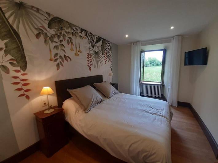 Location de vacances pour 10 personnes, avec vue et jardin à Cruéjouls - 4