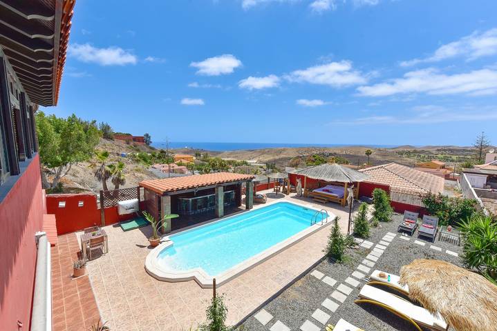 Chalet para 14 personas, con Terraza y Jardín en Salobre