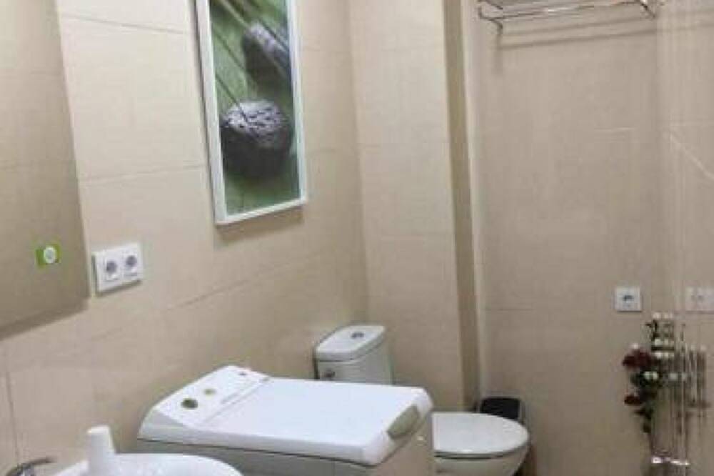 Entire apartment, K1 2-bedroom apartment in Cáceres, Cáceres Region