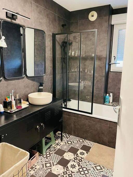 Appartement entier, One-Bedroom Apartment in Saint-Vincent-de-Paul, Région de Dax