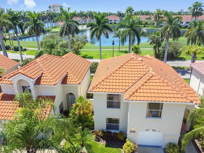 Vacation rental for 6 people, with terrace and hot tub in St. Petersburg (FL)