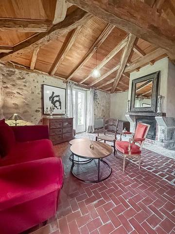 Location de vacances pour 4 personnes, avec jardin et terrasse à Saint-Amand-sur-Sèvre