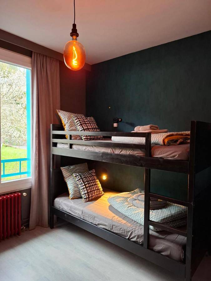Gîte pour 2 personnes, avec terrasse ainsi que vue et jardin à Cassaniouze - 3
