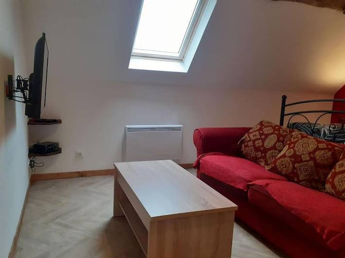 Gîte pour 2 personnes, avec piscine et jardin ainsi que terrasse et vue à Verdelot - 4