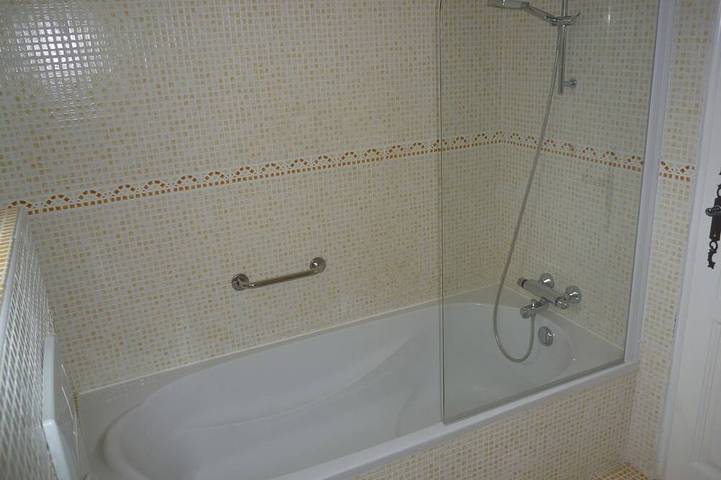 Entire apartment, Enjoy Provence around Mont Ventoux for biking and/or hiking in Montbrun-les-Bains, Nyons region