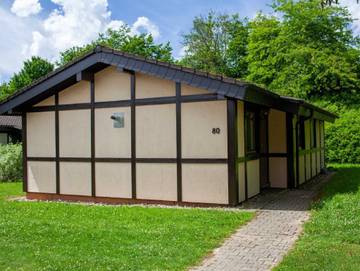 Bungalow für 4 Personen, mit Terrasse und Garten in Baden-Württemberg