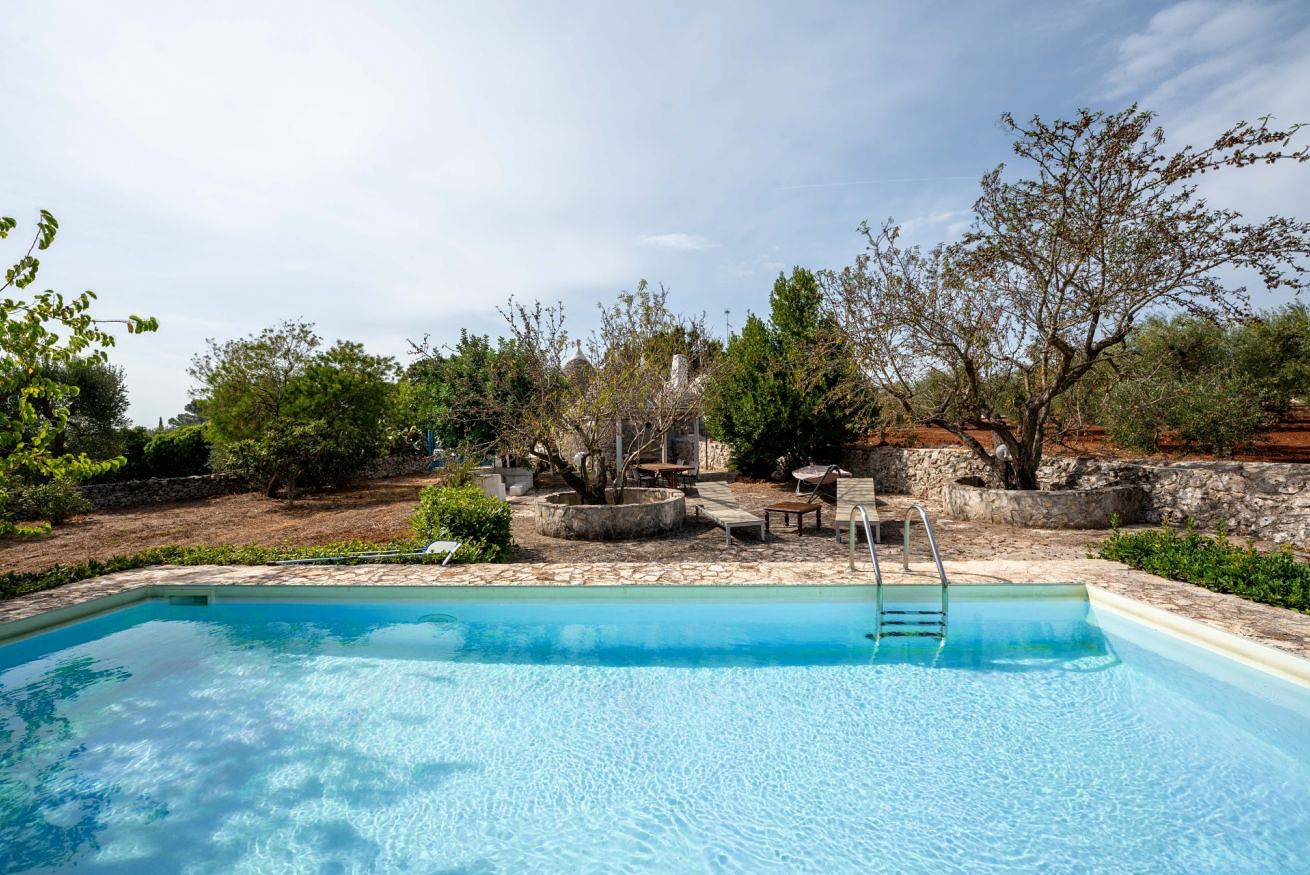 Trullo Jean by Rentbeat in Salento