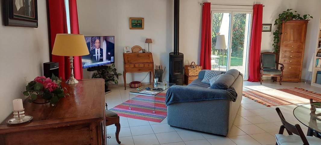 Location de vacances pour 4 personnes, avec terrasse ainsi que jardin et vue, animaux acceptés à Saint-Appolinaire - 4