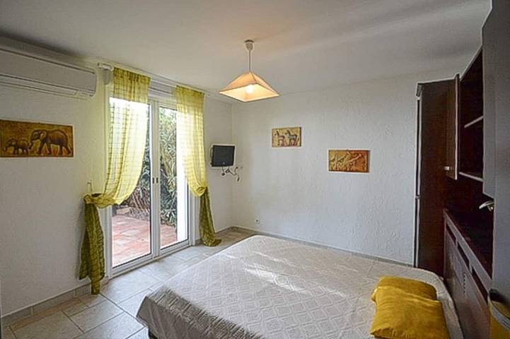 Maison pied dans l'eau Cote d'Azur Var Saint Aygulf in Saint-Aygulf, Fréjus