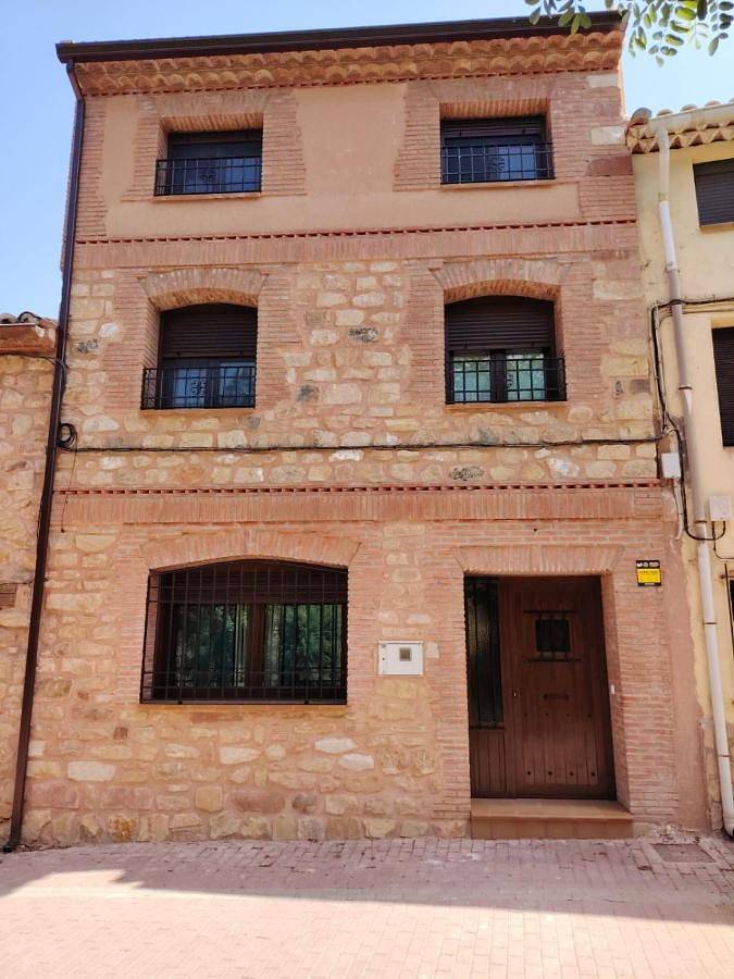 Casa rural para 8 personas, con jardín y vistas, Se admiten mascotas en Corduente