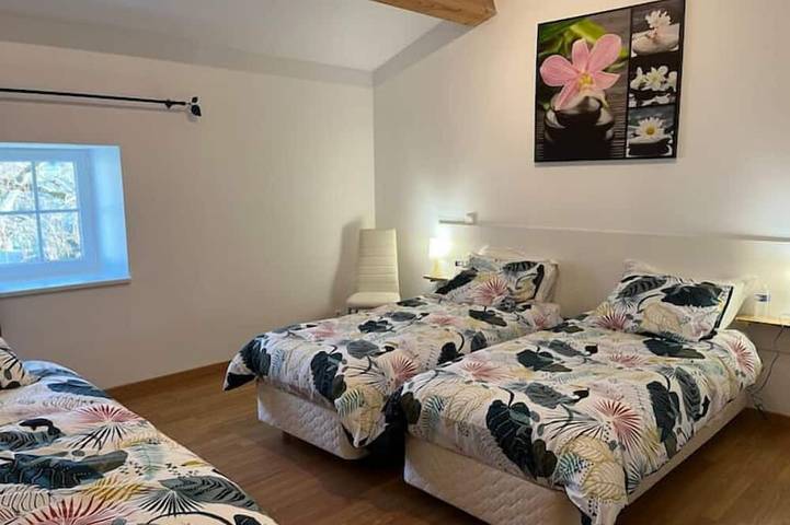 Location de vacances pour 12 personnes, avec jardin à Port-d'Envaux - 3