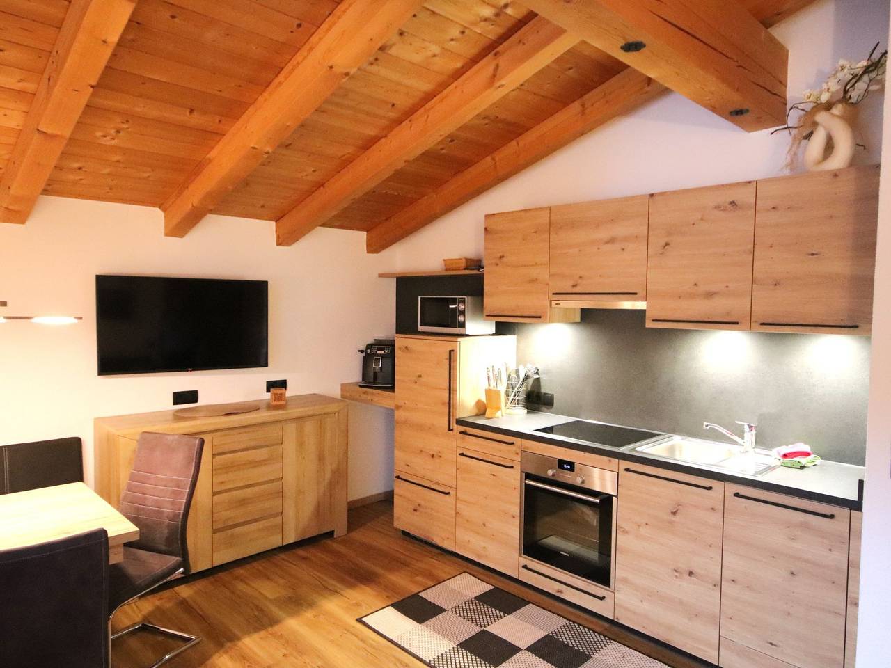 Hel lägenhet, Piz Munschuns in Spiss, Tiroler Oberland