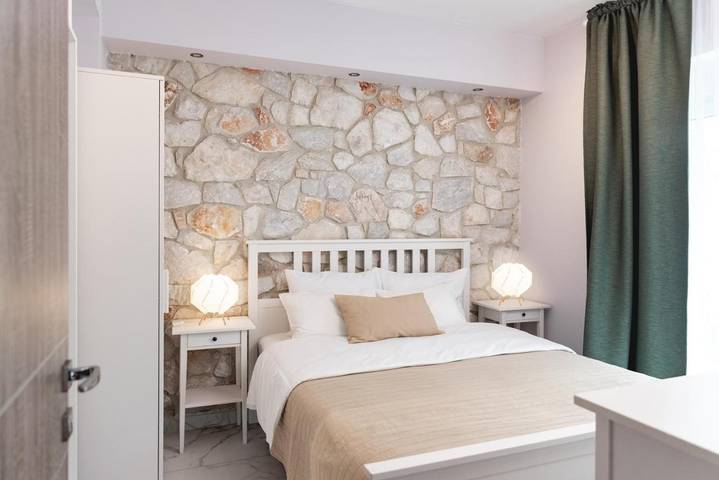 Ferienwohnung für 11 Personen, mit Kinderpool und Garten, mit Haustier