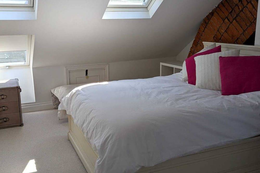 Period Home in the Heart of Winchester in Winchester, South Downs