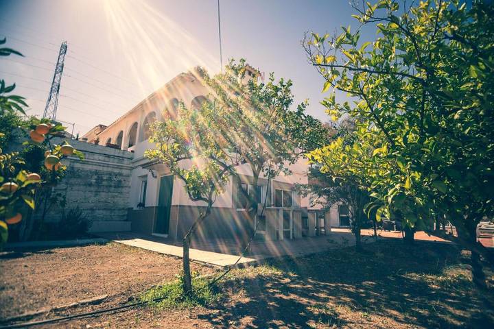 Appartement de vacances pour 6 personnes, avec piscine ainsi que jardin et vue